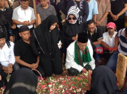 Pemakaman Istri Tukul Arwana