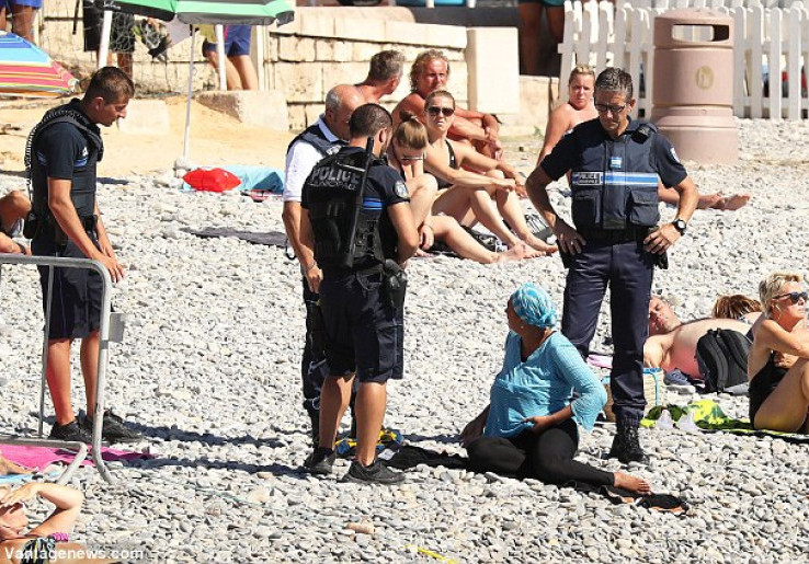 Pengadilan Tinggi Prancis Tangguhkan Larangan Burkini