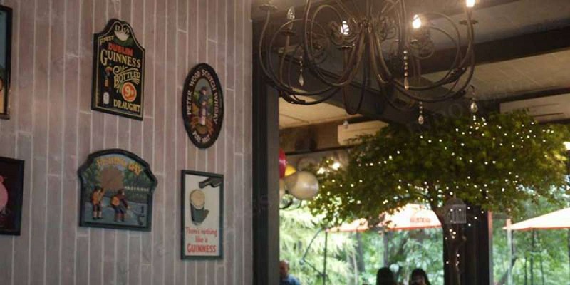 Birdcage, Tempat Nongkrong Asyik Bersama Teman Komunitas