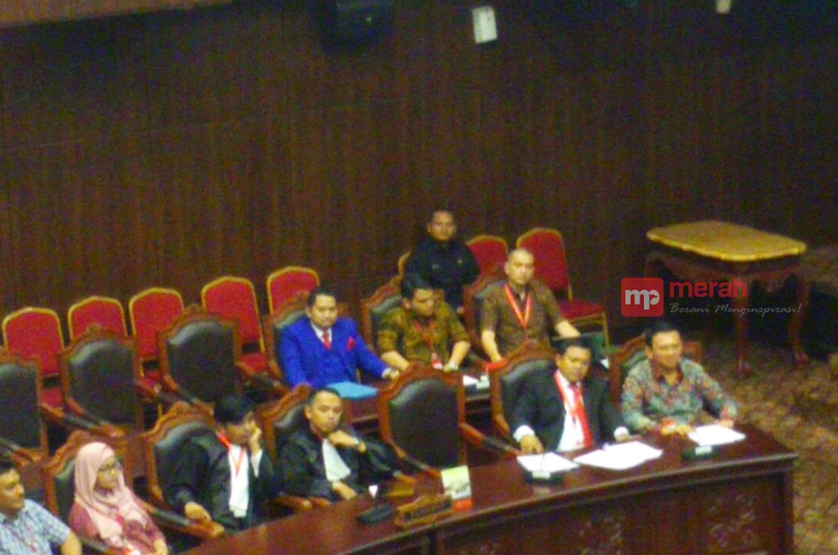 DPR: Gugatan Ahok Tidak Memiliki Legal Standing