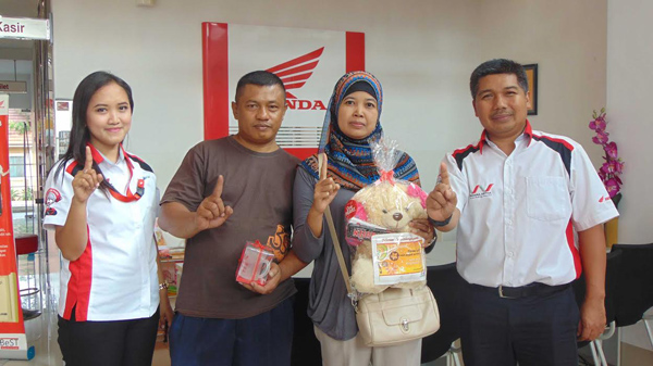 Menyambut Hari Pelanggan Nasional, Wahana Honda Kunjungi Rumah Konsumen 