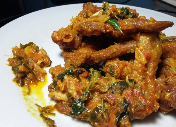 Resep Ayam Woku Pedas Favorit Keluarga