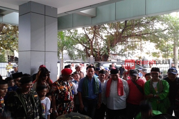 Yusril Enggan Tanggapi Kabar PAN Akan Calonkan Rizal Ramli