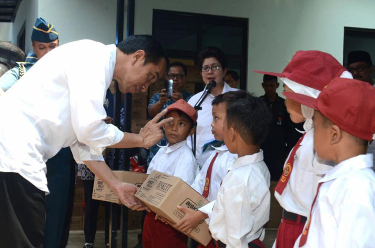 Presiden Jokowi Salat Idul Adha di Banten