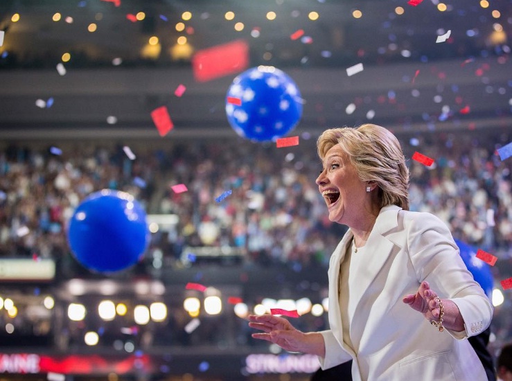 Tumbang Karena Pneumonia, Hillary Clinton Mengaku Sehat