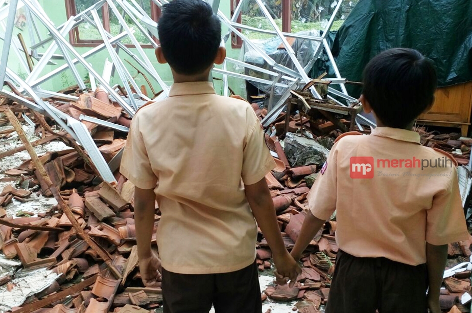 Pemkot Depok Sibuk Tata Taman Kota, Bangunan Sekolah Diabaikan