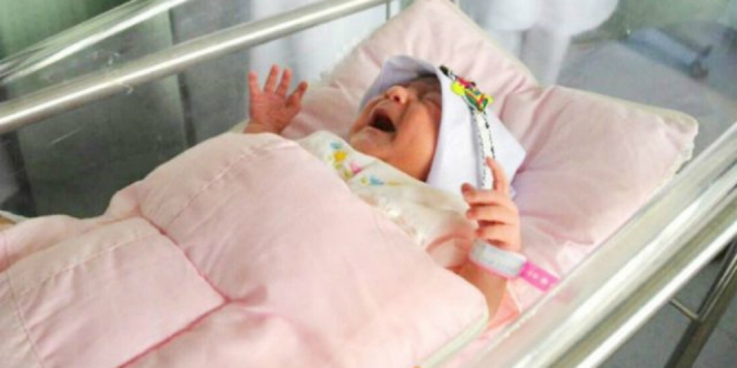 Bayi Cantik Lahir Saat Ibunya Mau Lempar Jumroh di Mina