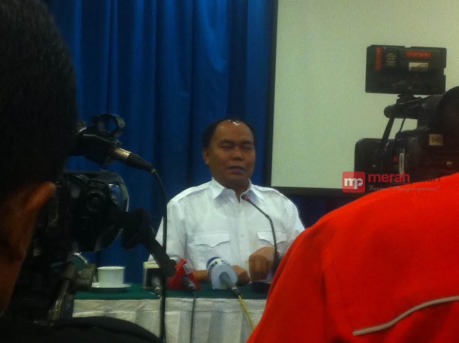 Limbong: Sepak Bola Indonesia Harus Bebas dari Politik