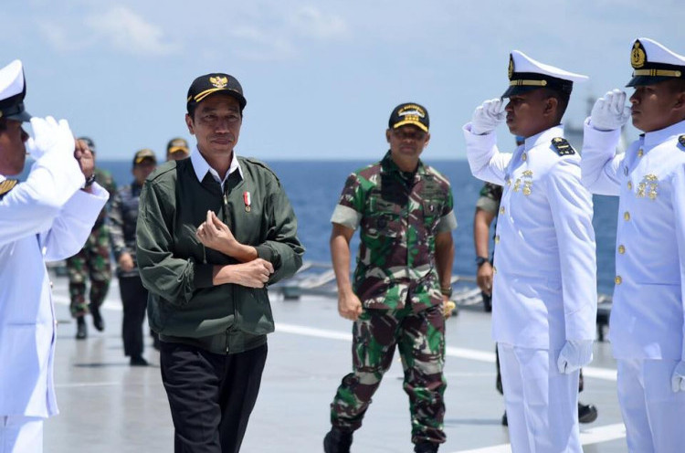 Jokowi Hadiri Latihan Armada Jaya XXXIV 2016