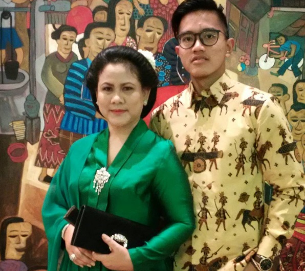 Setelah Jokowi, Giliran Ibu Iriana Eksis di Vlog Kaesang