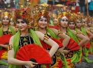 Aksi 1.300 Penari Gandrung di 'Festival Gandrung Sewu 2016'