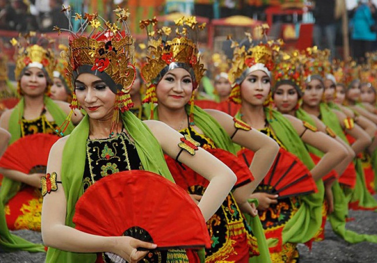 Aksi 1.300 Penari Gandrung di 'Festival Gandrung Sewu 2016'