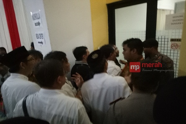 Internal PKS Adu Otot dengan Pihak Keamanan KPUD DKI Jakarta, Ada Apa?