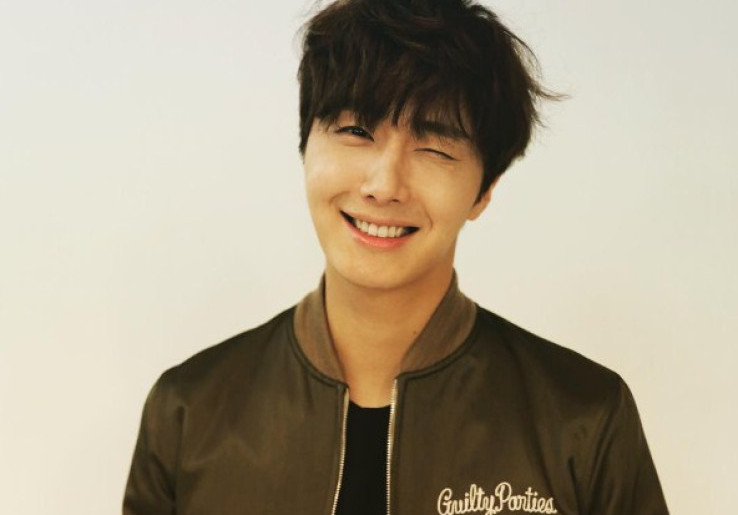 Jung Il Woo Ingin Perankan Karakter Song Joong Ki di Descendants of the Sun