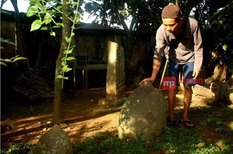 Mitos 'Batu Tetek' Menyerupai Payudara Wanita di Rumah Kayu Goen