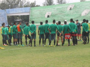 Alfred Riedl Akan Coret Dua Pemain Timnas
