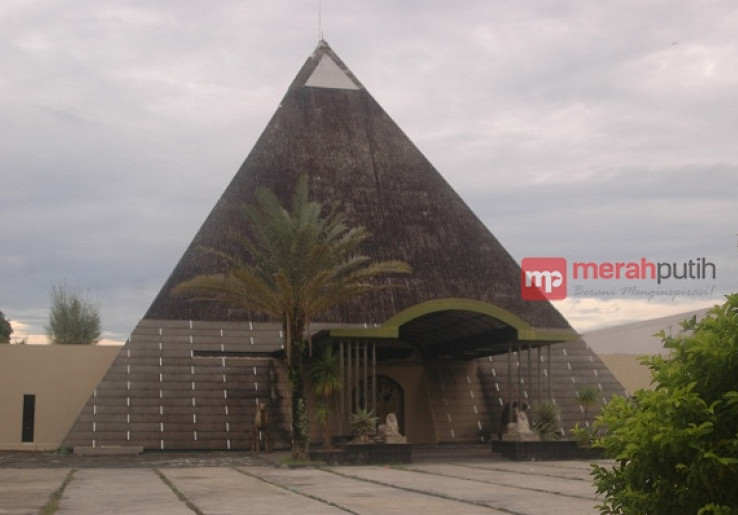 Pyramida Cafe Sajikan Makanan Tradisional dan Modern