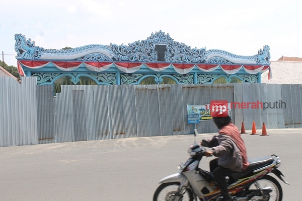 Malam 1 Suro, Kori Kamandungan Dibuka