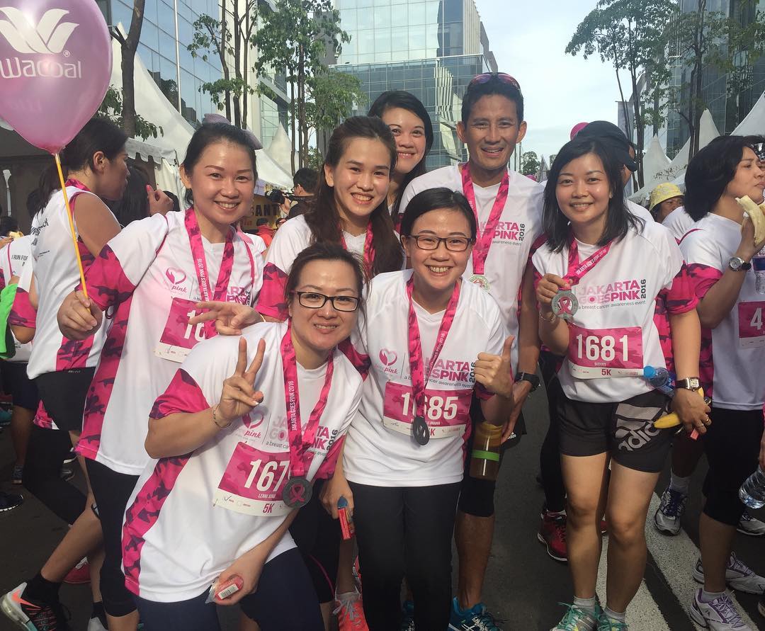 Membaur dengan Masyarakat, Sandiaga Uno Ikuti Jakarta Goes Pink