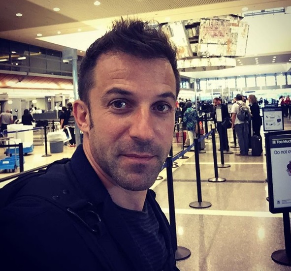 Demi Mimpi Anak Indonesia, Del Piero Hadir di Tengah Guncangan Aksi Teror