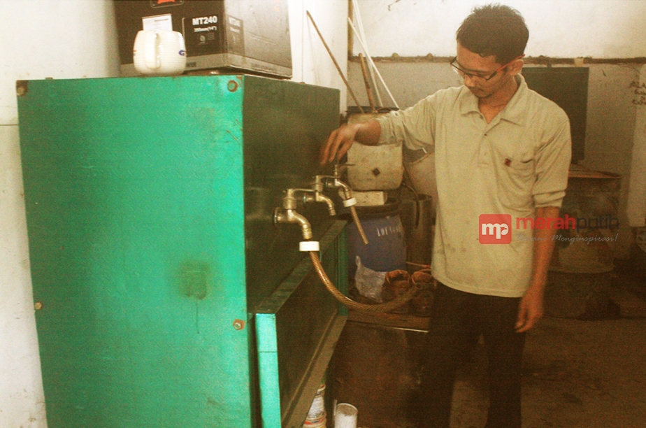 Hamidi: Mengedukasi Sampah Menjadi Bahan Bakar Sekelas Bensin