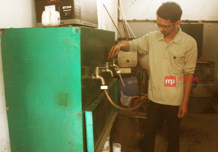 Hamidi: Mengedukasi Sampah Menjadi Bahan Bakar Sekelas Bensin