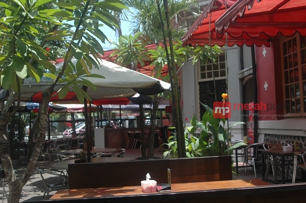 Cafe Legend Coffee Tempat Nongkrongnya Gamers dan Komunitas