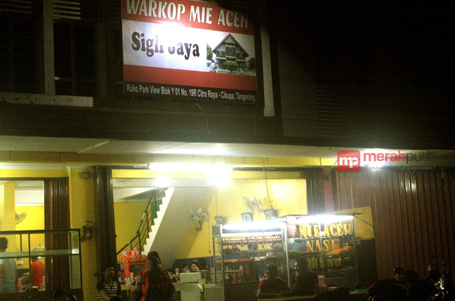 Berburu Kuliner Malam di Warkop Mie Aceh Sigli Jaya Citra Raya