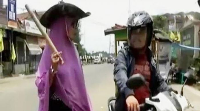 Mak Gober, 'Razia' Lelaki Muslim yang Tidak Salat Jumat