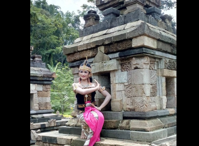Wisata Sejarah ke Candi Ngempon Semarang