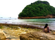 Pesona Keindahan Mistis Pantai Goa China Malang
