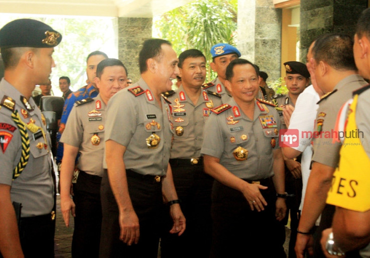 Kapolri Tito Jenguk Anggota Polisi Korban Penusukan Teroris