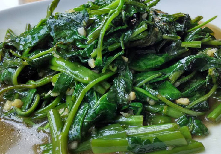 Yuk Bikin Tumis Kangkung Tauco Sederhana yang Enak