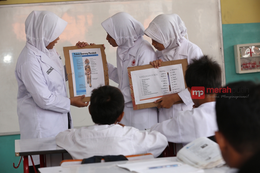 Dokter Kecil Berikan Penyuluhan Bahaya Merokok