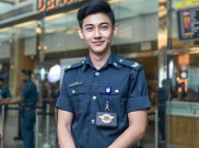 Berharap Bawa Pisau, Biar Diperiksa Minwei Cowok Paling Ganteng Di Changi