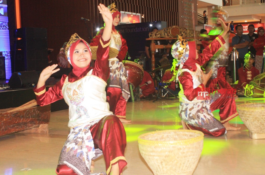Tari Lesung Banten Meriahkan Pagelaran Budaya Nusantara PRI 2016