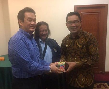 Horeee Indofood Ganti Kemasan Popmie Dengan Karton