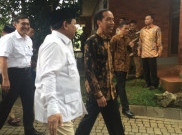 Sambut Jokowi, Prabowo Beri Hormat ala Militer 