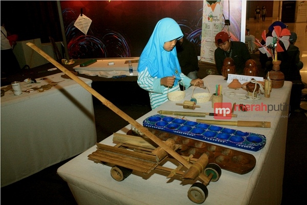  Permainan Tradisional Kian Tersisih Digeser Mainan Impor