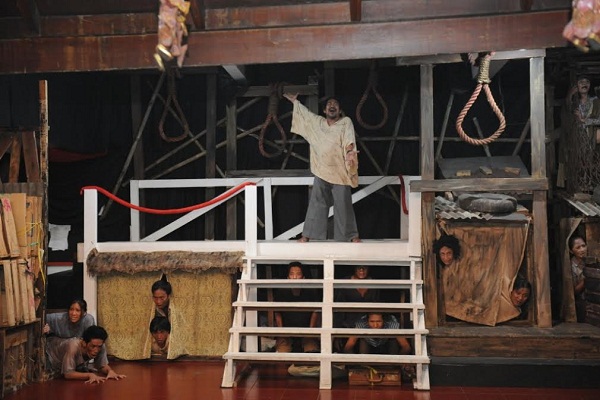 Teater Koma Pentaskan 'Opera Kecoa'  di GBB TIM