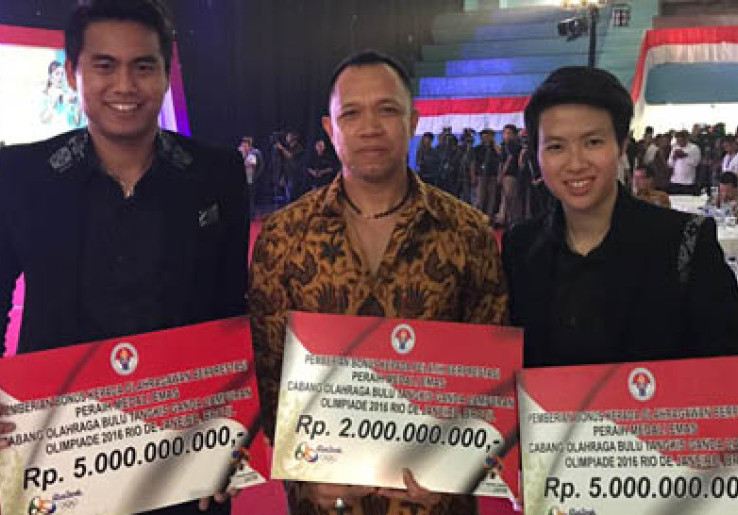 Diguyur Bonus Rp5 Miliar, Wajah Tontowi/Liliyana Tersenyum Sumringah