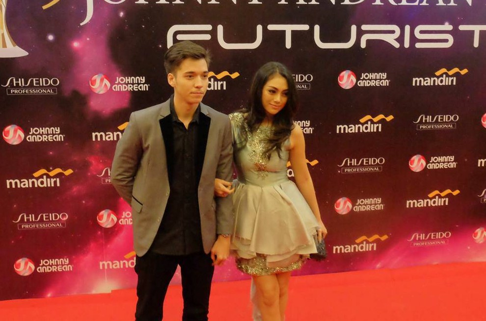 Pacari Celine, Stefan William Dijauhi Teman-temannya