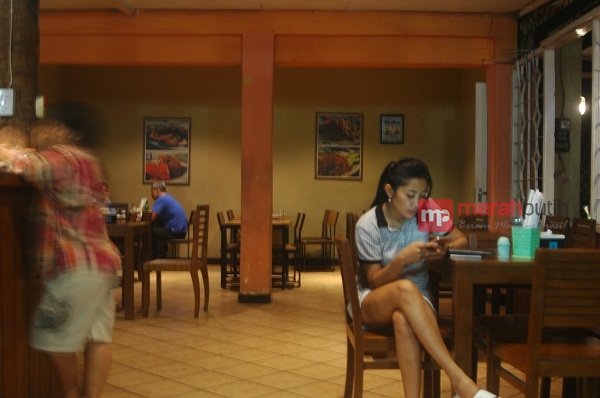 Warung Seafood Cak Sule Primadona di Jalan Parangtritis