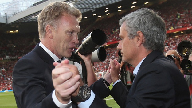 MU Terpuruk, Moyes Ejek Mourinho