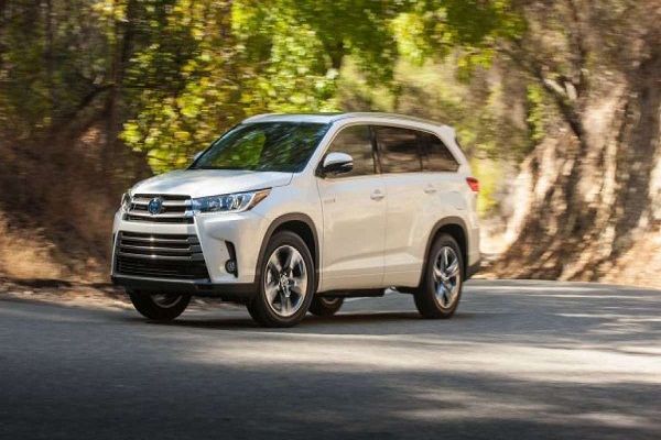 Toyota Highlander 2017 Dibanderol Mulai Rp400 Jutaan