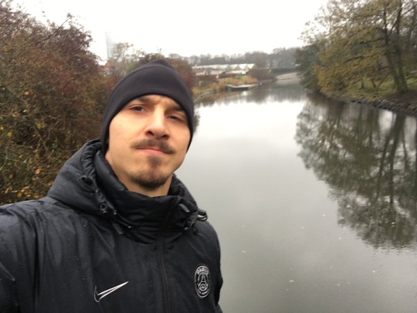 Maaf Ibra, Dikartukuning di Swansea dan Absen Lawan Arsenal