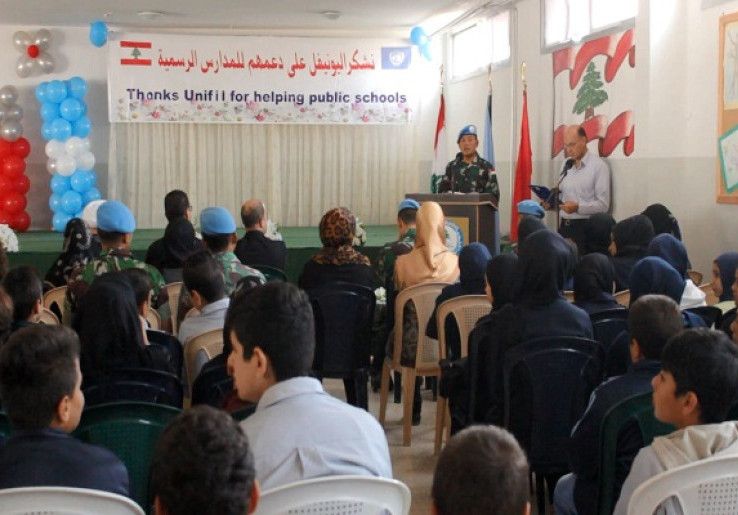 Satgas Indobatt Berikan Bantuan Sarana Pendidikan di Lebanon Selatan