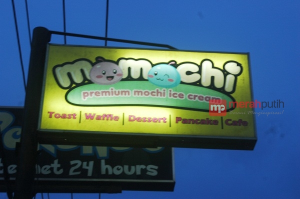 Nikmati Perpaduan Es Krim dan Mochi di Momochi