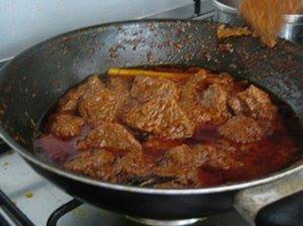 Di Laos, Masakan Padang Jadi Favorit