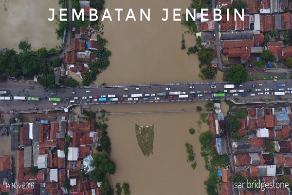 Ribuan Warga Karawang Mengungsi 